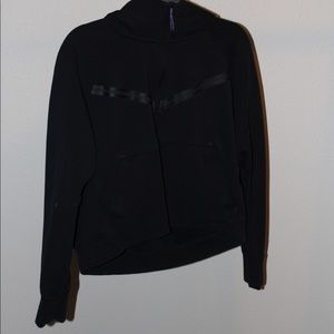 Black cropped Nike Sportswear Tech fleece